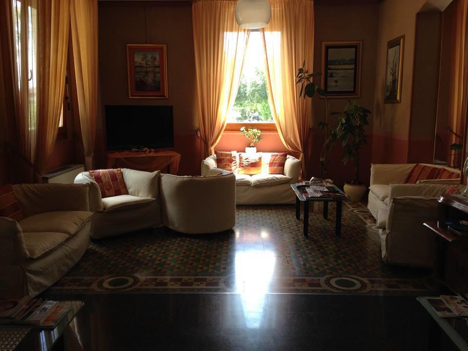 Hotel Villa Reale Argenta Luaran gambar