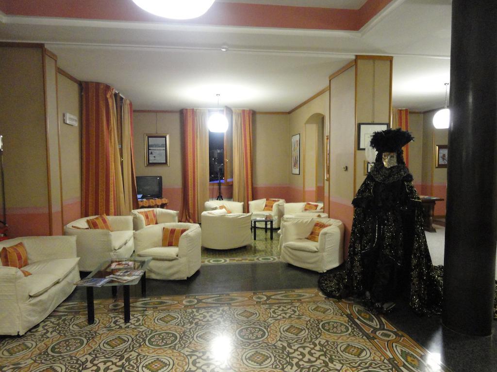 Hotel Villa Reale Argenta Luaran gambar