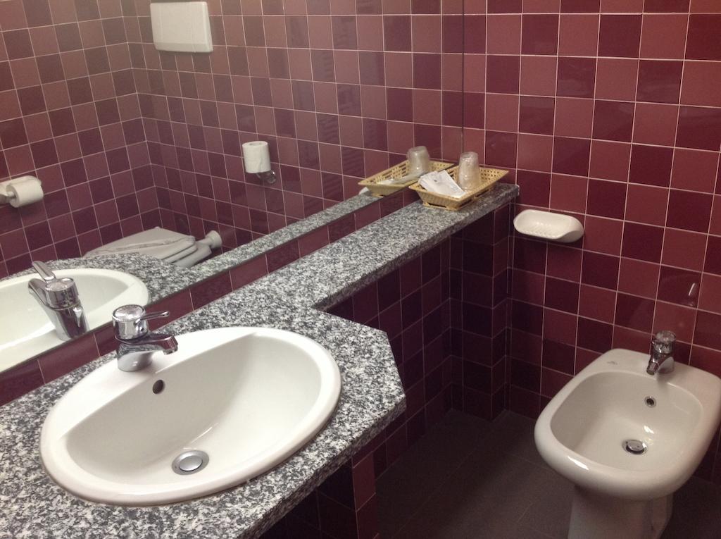 Hotel Villa Reale Argenta Bilik gambar